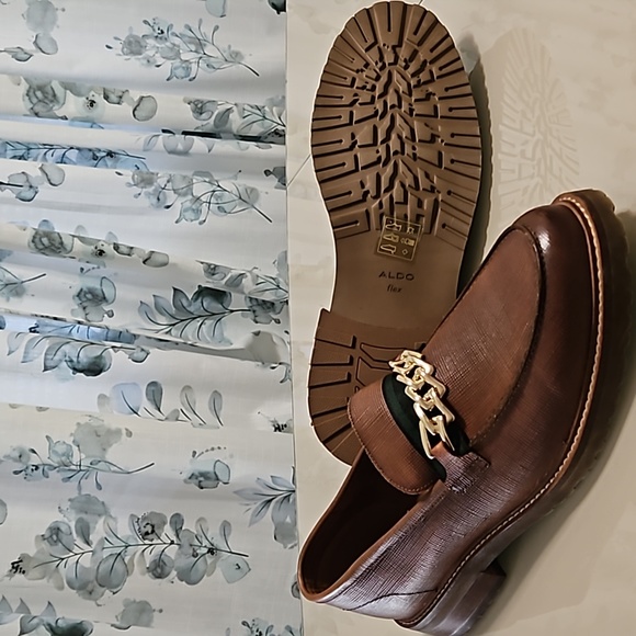 Brown aldo Shoe size 130 - Picture 3 of 3